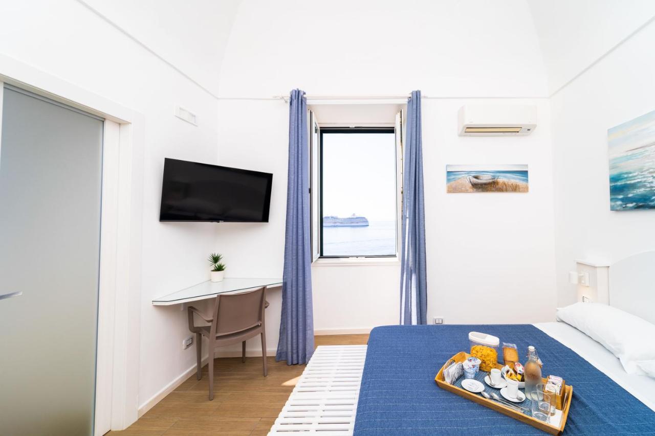 ⋆ FRENNESIA LUXURY ROOMS ⋆ ATRANI ⋆ ITALY ⋆ RATES FROM €181